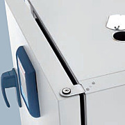 Heratherm大容量微生物培养箱顶部接入端口