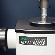ATR Pro One与包装模型的FTIR光谱仪由Jasco