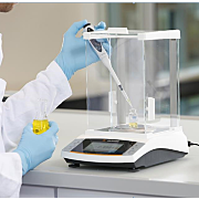 由Sartorius提供的Entris II高级天平，带有移液管智能测试功能