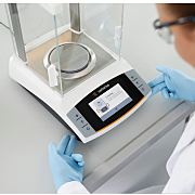 具有实时水平支持的Entris II高级天平