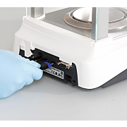 由Sartorius提供的具有USP C型接口的Entris II高级天平