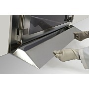 从舱室移走地板安装的通过小车坡道