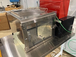 智能台式干燥剂在不锈钢能源加速器组件