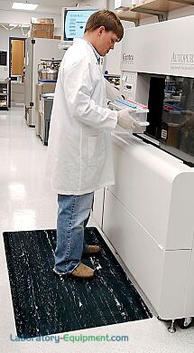 Effective in areas where exposure to micro-organisms and chemicals is common. | 5606-00 displayed
